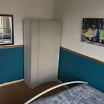 Portway Place Budget Rooms